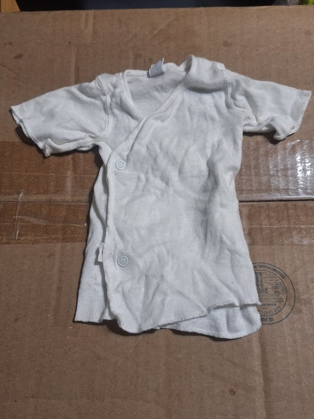 bonnie baby white shirt 3 months